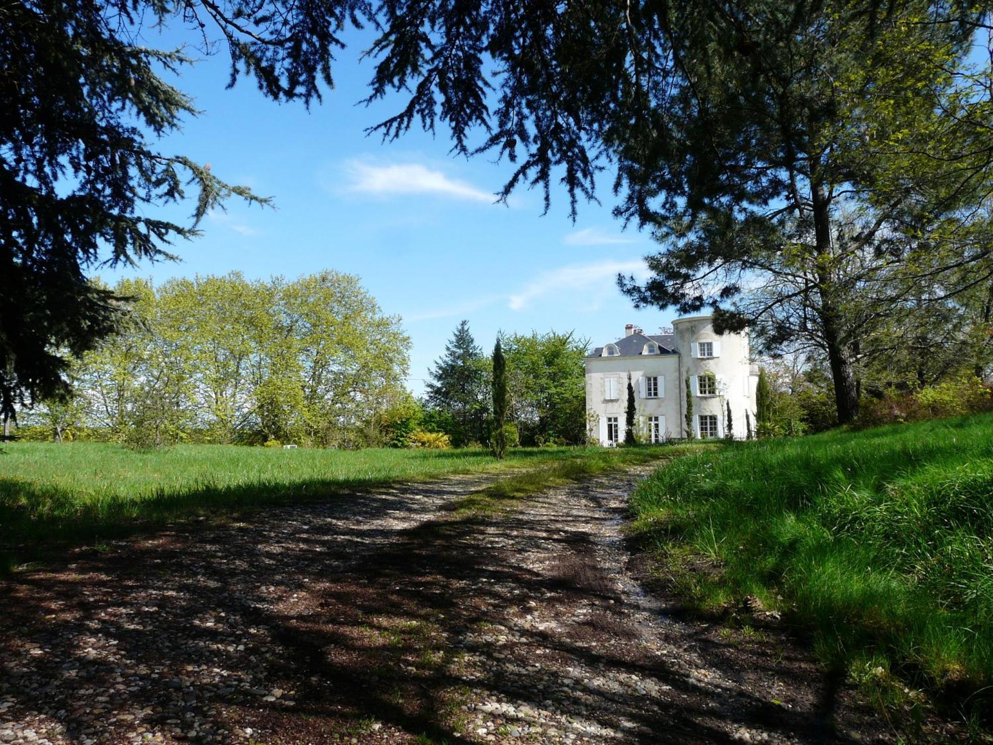 Chateau De La Comtesse Saint-Martin-Petit Exteriér fotografie